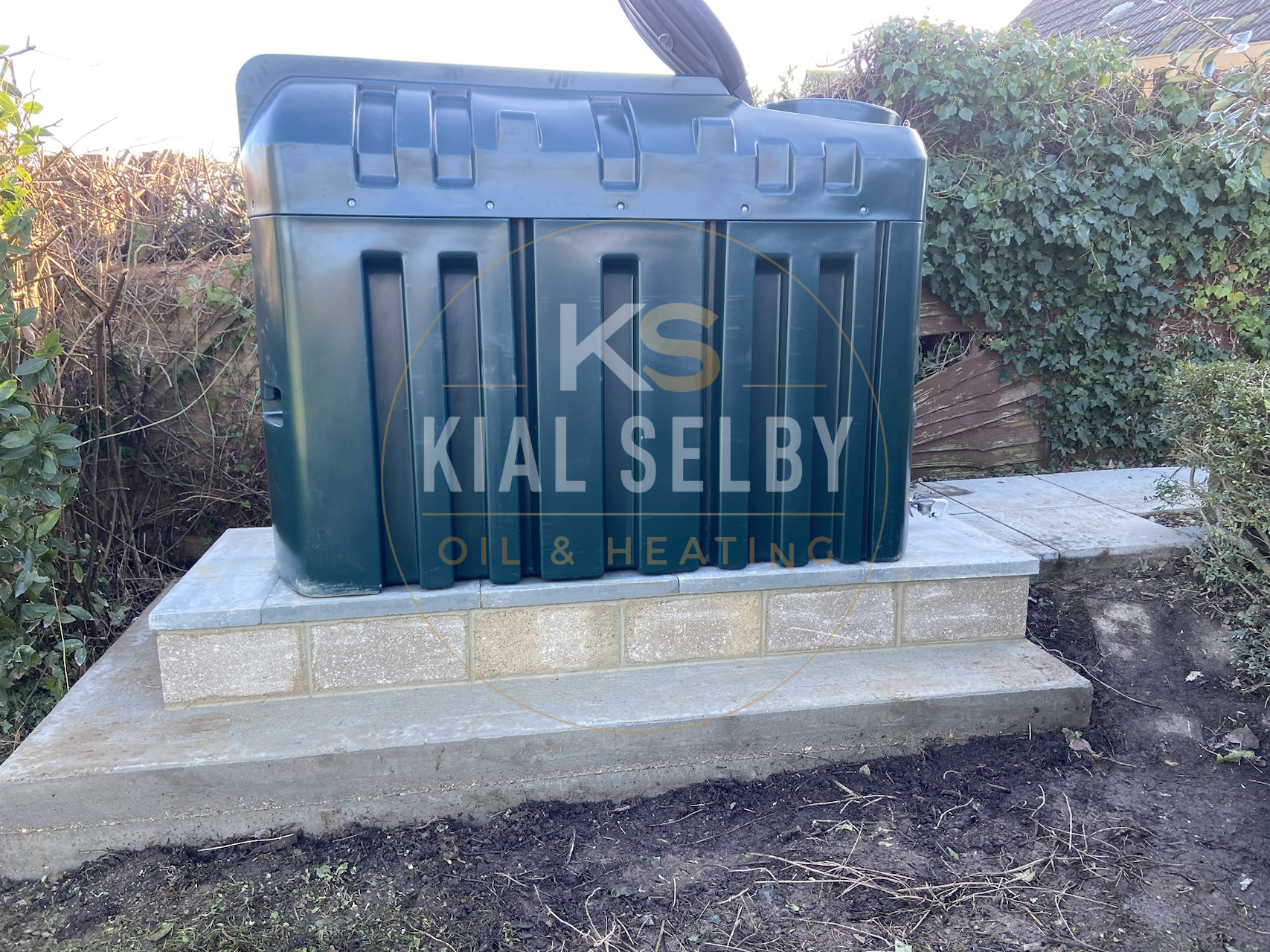 New external oil tank base & install