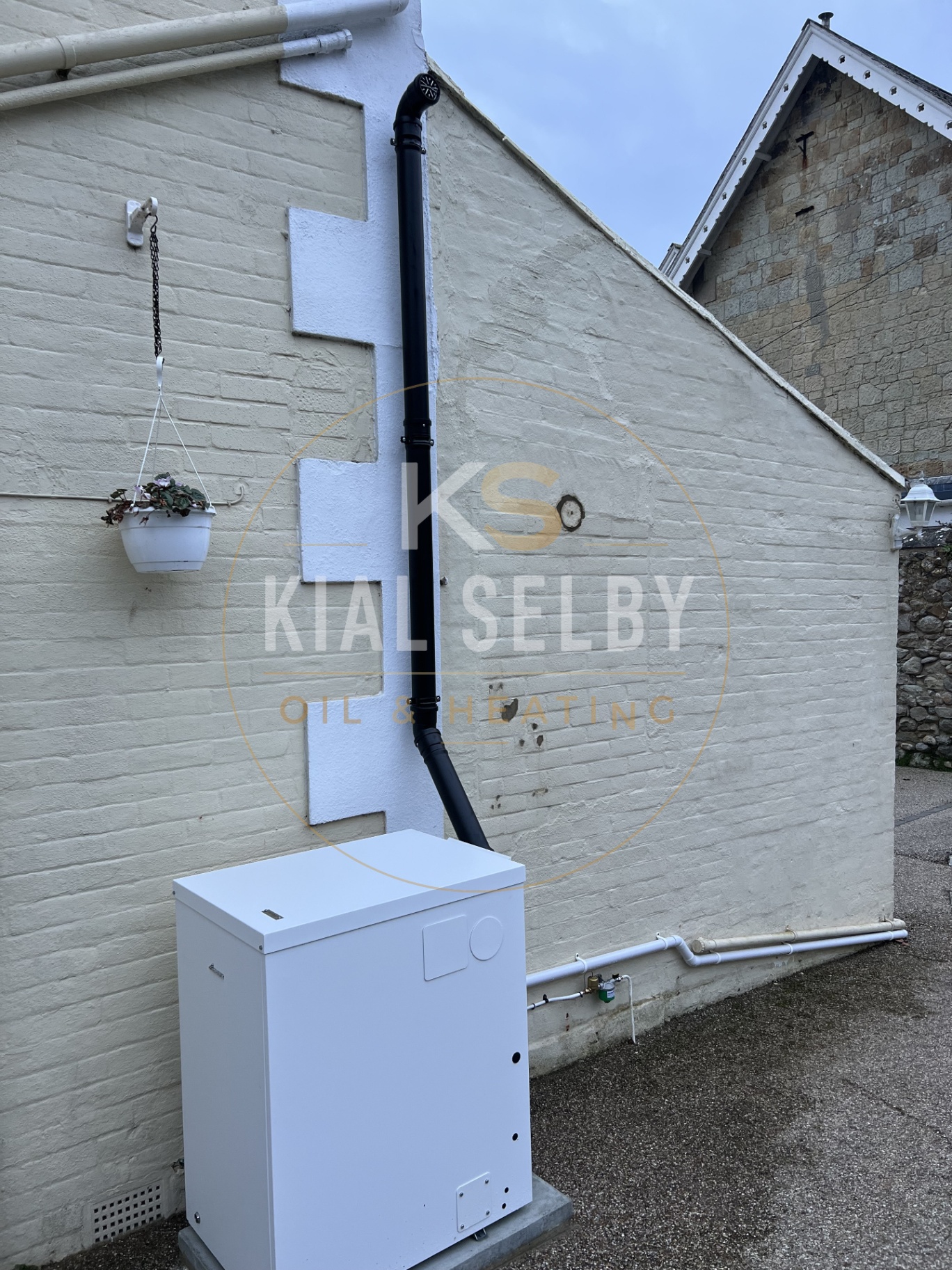 External Worcester boiler with high-level flue